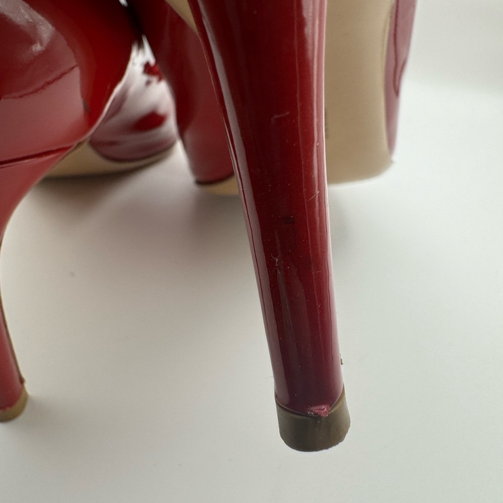 Salvatore Ferragamo Patent Leather Bow Accents Pumps - Picture 8 of 9